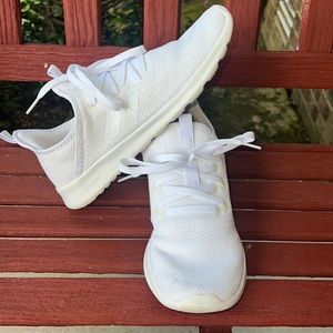 Cloud foam adidas tennis shoes. worn one time